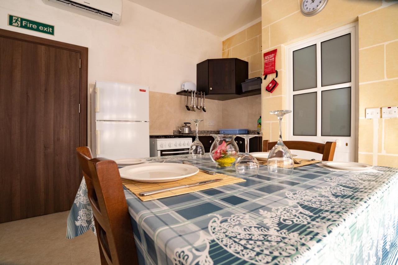 Sunset Seaview Apartments Marsalforn Exterior foto